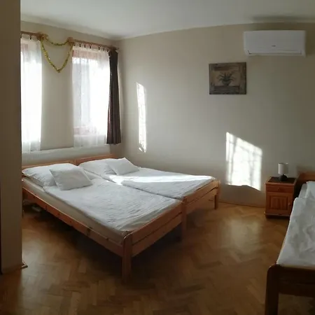 Napfenydomb Vendeghaz Guest house Matraszele