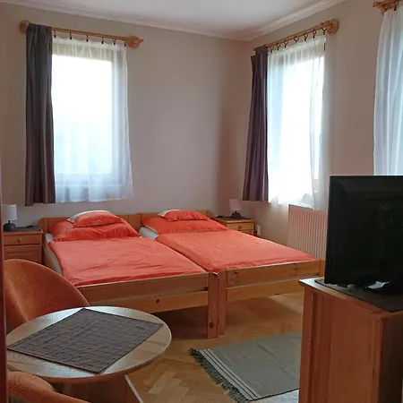 Napfenydomb Vendeghaz Guest house