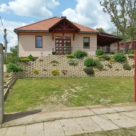 Guest house Napfenydomb Vendeghaz Matraszele